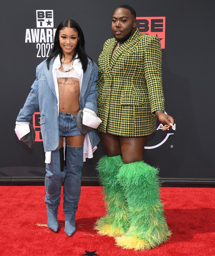 Не Met Gala, но тоже задорно: в ЛА прошла церемония BET Awards 2022, поразившая и удивившая откровенными и экстравагантными нарядами знаменитостей